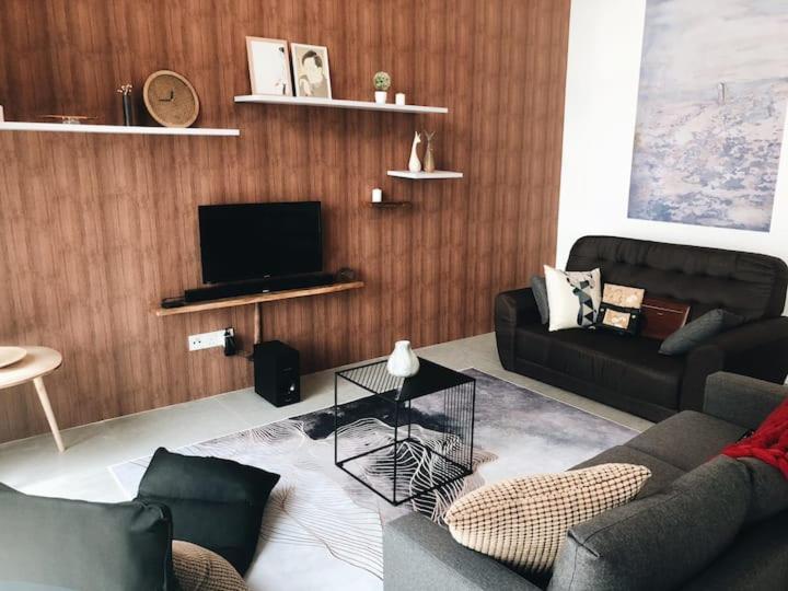 Apartment Cozy Totoro Loft Damansara With Wifi & Netflix Petaling Jaya